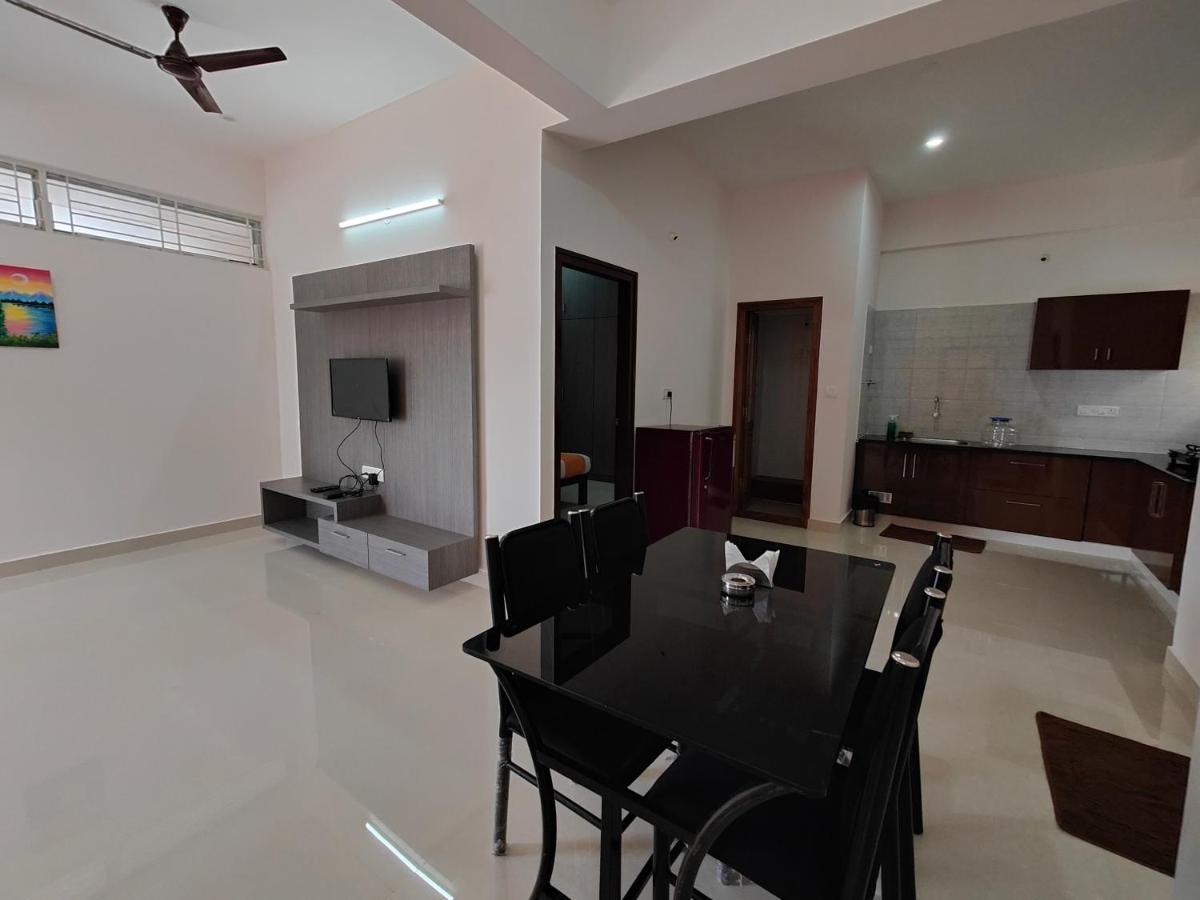 Meer Stay - Premium Service Apartments Vanivilasa Puram Eksteriør bilde